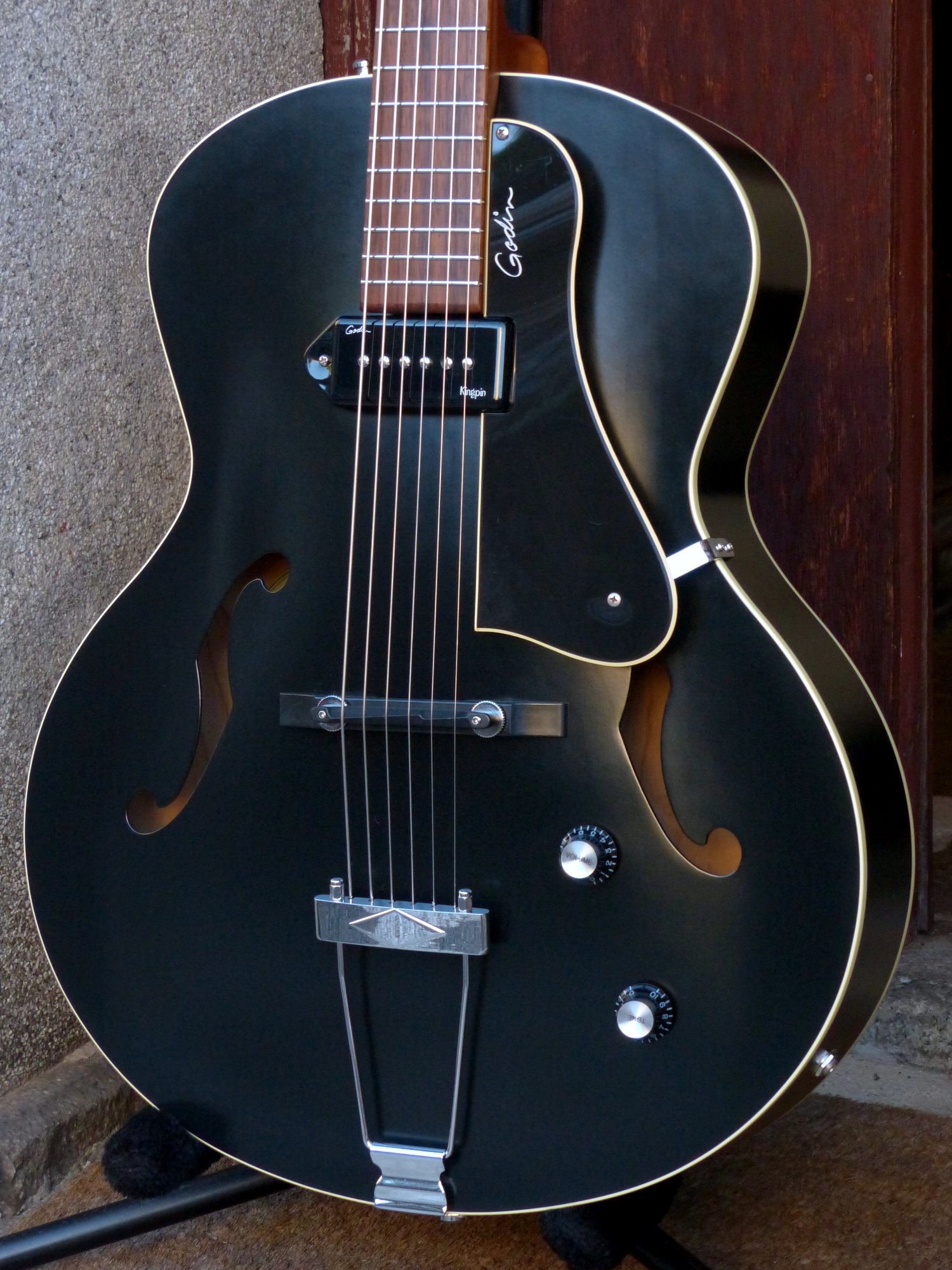 Godin 5th Avenue Kingpin P90 Black – 京町家のギターショップ ライトニン