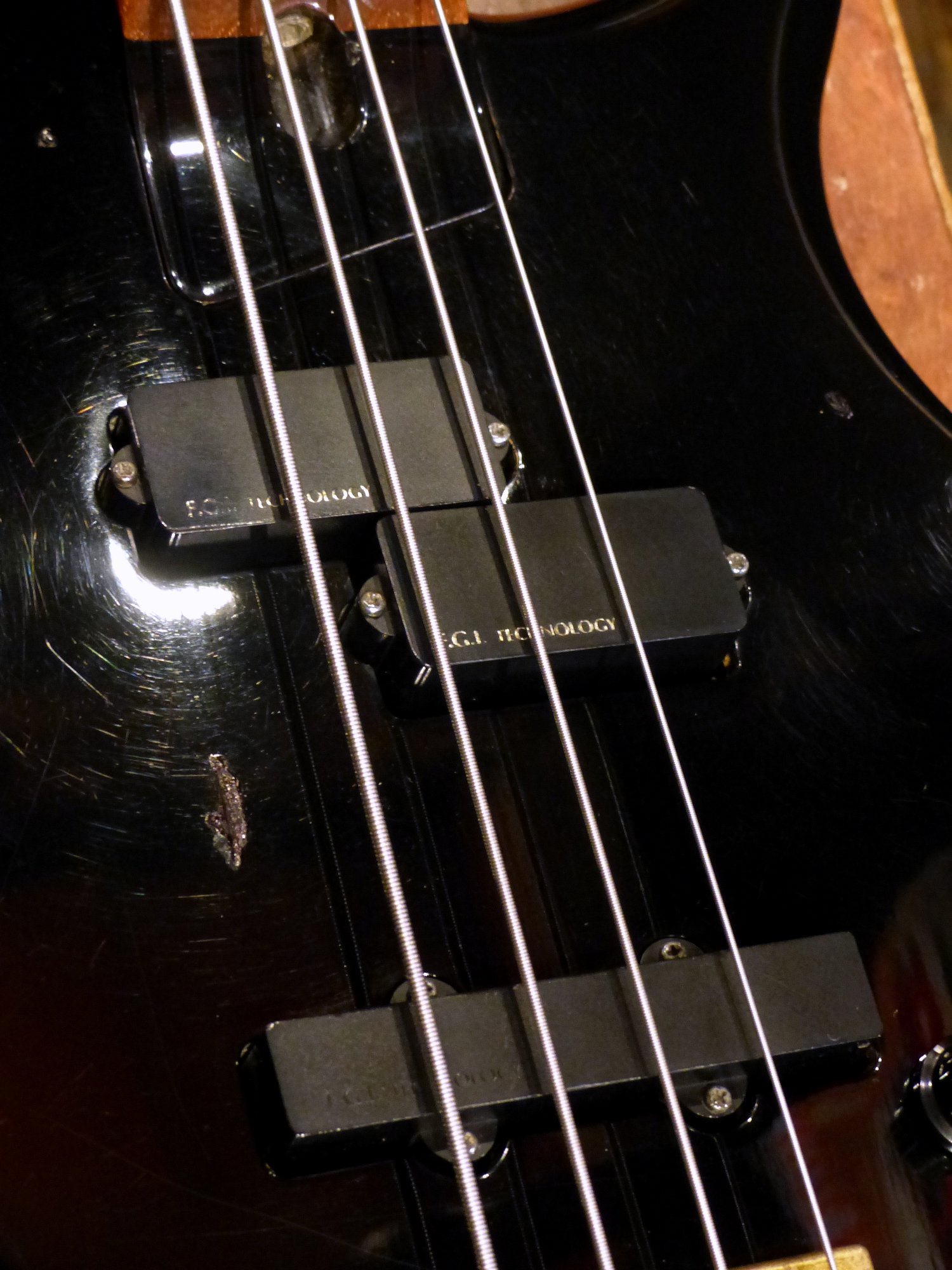 Fernandes '94 FRB-65 – 京町家のギターショップ ライトニン