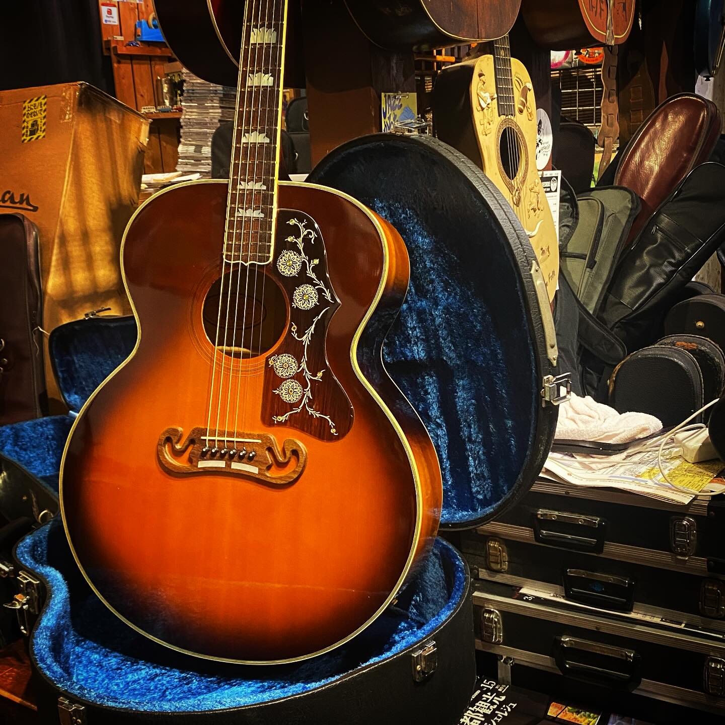 Orville by Gibson ’91 J-200 w/PU